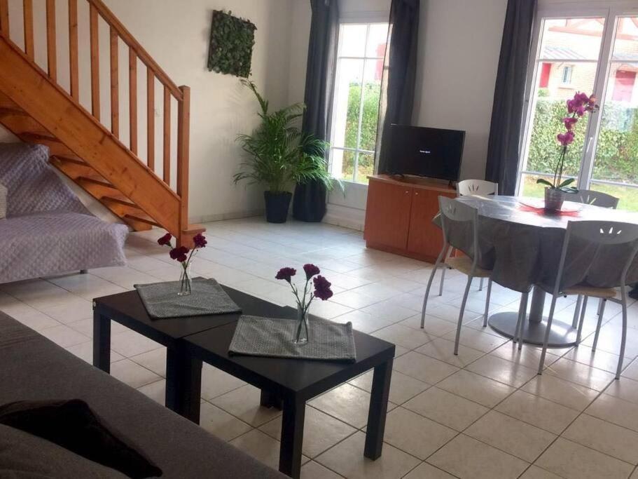 Vila Le Dortoir Magny-le-Hongre Exteriér fotografie
